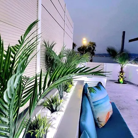 3 Bedrooms Panorama 公寓 *