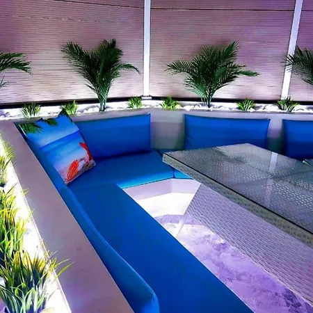 3 Bedrooms Panorama 公寓